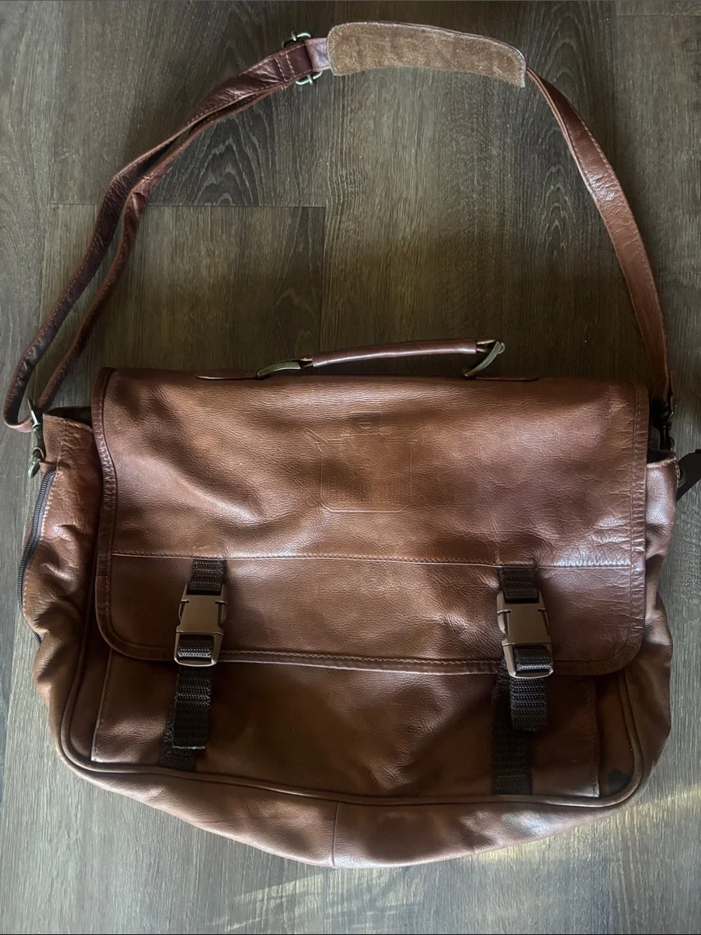 Brown Leather Messenger Bag with Adjustable Shoulder Strap
